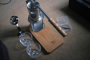 Aleman draagbare handpomp espressomachine | Controleer de druk zoals jij wilt.