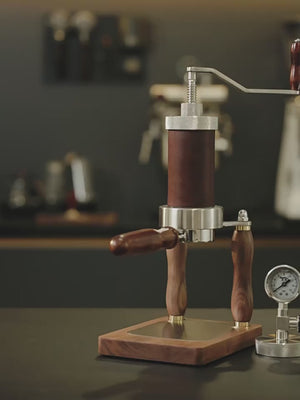 Aleman Nomad Hybrid Draagbare Espressomachine | Handhevel en pneumatisch 2-in-1