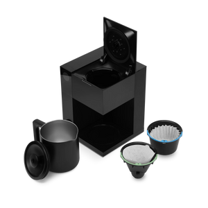 Zwarte koffiebrouwer voor handmatige bereiding met precisie, met accessoires voor filter en kan, onderdeel van Laatste nieuws, EspressoGear, alles over koffie.